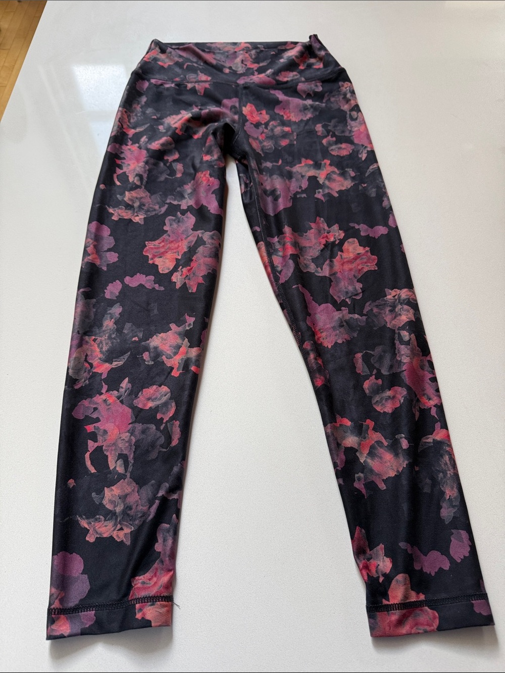 Marika Floral Activewear PullOn High Waisted Cropped Leggings, Black